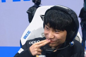 开云-Doinb连续十场比赛得分超过绝杀，C9挑战极限！的简单介绍