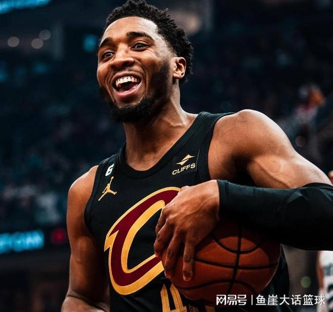 包含穆古鲁扎赛事官方发布逆转新规，勇士争议不断！的词条